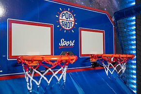 Home 6bed Themed Rooms Game Room Storey Lake