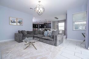 Home 6bed Themed Rooms Game Room Storey Lake