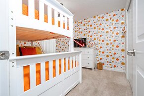 Home 6bed Themed Rooms Game Room Storey Lake