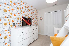 Home 6bed Themed Rooms Game Room Storey Lake