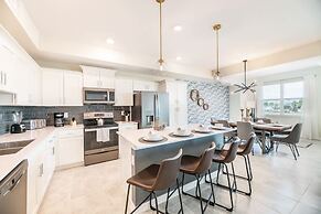 Chic 2bed Condo at Storey Lake Mickey Room