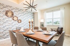 Chic 2bed Condo at Storey Lake Mickey Room