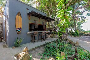 LAS DUNAS BEACH HOUSE