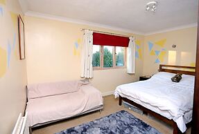 Picturesque Family Hideaway Chipping Ongar Essex