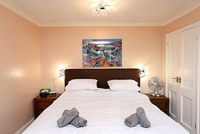Picturesque Family Hideaway Chipping Ongar Essex