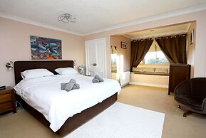 Picturesque Family Hideaway Chipping Ongar Essex