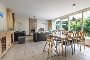 Cozy Holiday Home With Lots of Privacy