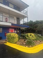 Live In Lodge Extended Stay