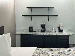 Studio 6 Phoenix, AZ - Midtown