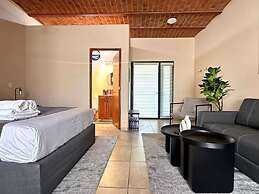 Cozy Studio Refreshing Pool