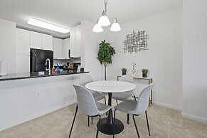 VA - Avalon - Apt 301