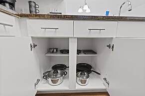 VA - Avalon - Apt 301