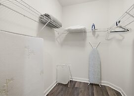 VA - Avalon - Apt 301