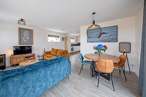 Forest Hideaway With Spa & Beach