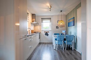 Forest Hideaway With Spa & Beach