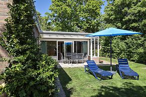 Nice Bungalow With Pool Near the North Sea