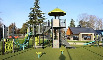 Comfortable Kirkland Home for Family & Remote Work