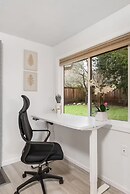 Comfortable Kirkland Home for Family & Remote Work