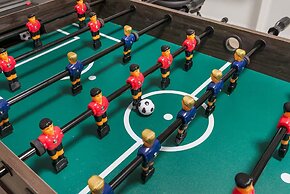 Comfortable Kirkland Home for Family & Remote Work