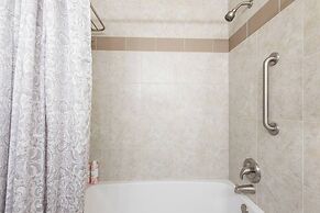 Cozy Bellevue Home for Family/Business Near MS