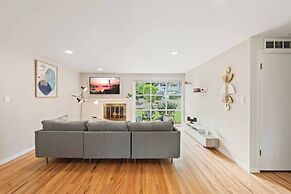 Cozy Bellevue Home for Family/Business Near MS