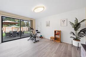 Cozy Bellevue Home for Family/Business Near MS