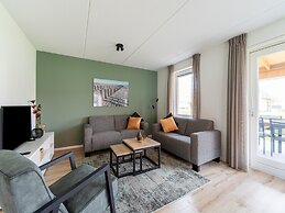 Luxurious Holiday Home With Garden and Parking