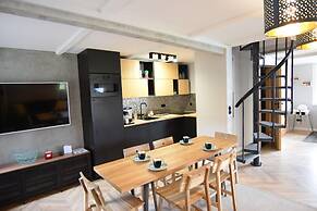 Holiday Home With Sauna and hot Tub, Directly at the Lake