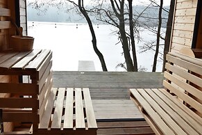 Holiday Home With Sauna and hot Tub, Directly at the Lake
