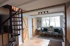Holiday Home With Sauna and hot Tub, Directly at the Lake