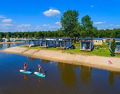 Lavish Holiday Home in Rheezerveen With Wellness
