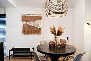 Lavish Holiday Home in Rheezerveen With Wellness