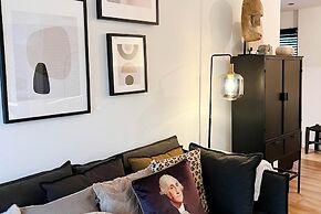 Lavish Holiday Home in Rheezerveen With Wellness