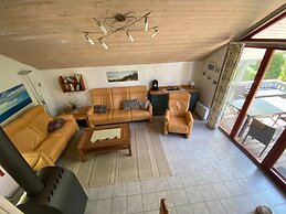 Ferienhaus mit Grosser Terrasse