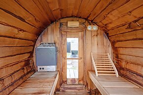 Holiday Home With Wellness Garden