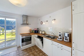 Eppe Timbered Retreat