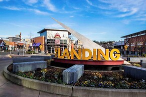 Lakeview Home in Renton, Walk to Beach, AC, Fenced