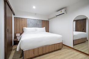 Summer Sea Phi Phi Island