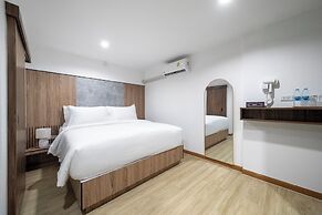 Summer Sea Phi Phi Island