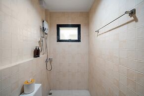 Summer Sea Phi Phi Island