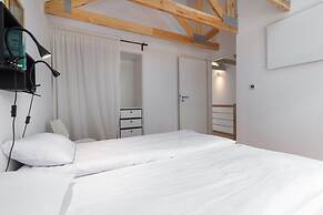 Comfortable Holiday Homes by the Lake, Sauna