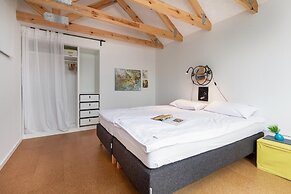 Comfortable Holiday Homes by the Lake, Sauna