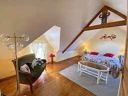 Charming Holiday Home With Garden in the Cotentin