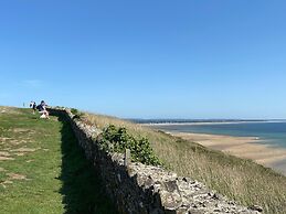 Charming Holiday Home With Garden in the Cotentin