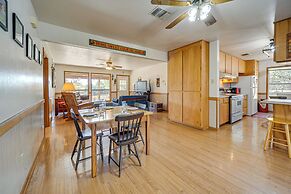 Pet-friendly Hill Country Retreat w/ Deck!