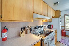 Pet-friendly Hill Country Retreat w/ Deck!
