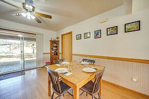 Pet-friendly Hill Country Retreat w/ Deck!