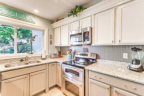 2 Private Outdoor Spaces: Gulf Breeze Townhome!