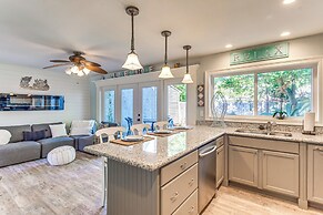 2 Private Outdoor Spaces: Gulf Breeze Townhome!