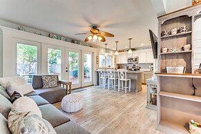 2 Private Outdoor Spaces: Gulf Breeze Townhome!